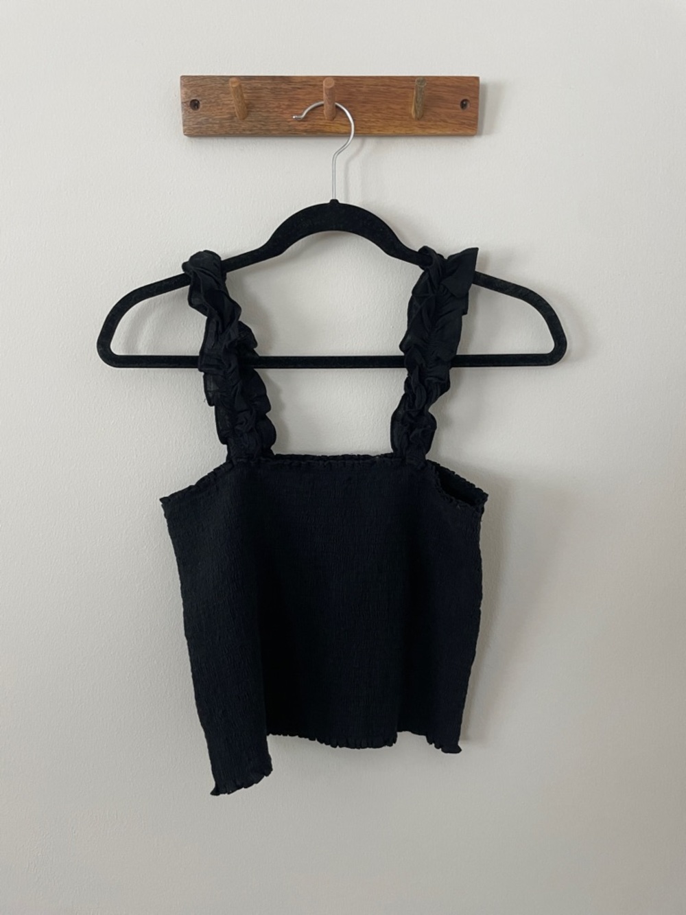 aerie Black Ruffled Strap Cropped Tank